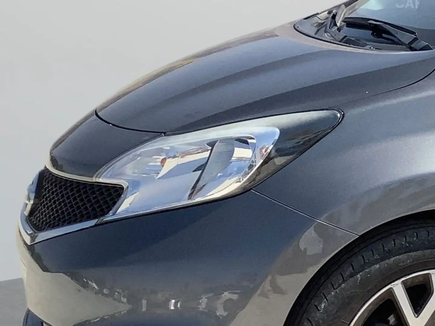 Nissan Note 5p. 1.5dCi 90CV Tekna Sport Pack Style Gris - 2