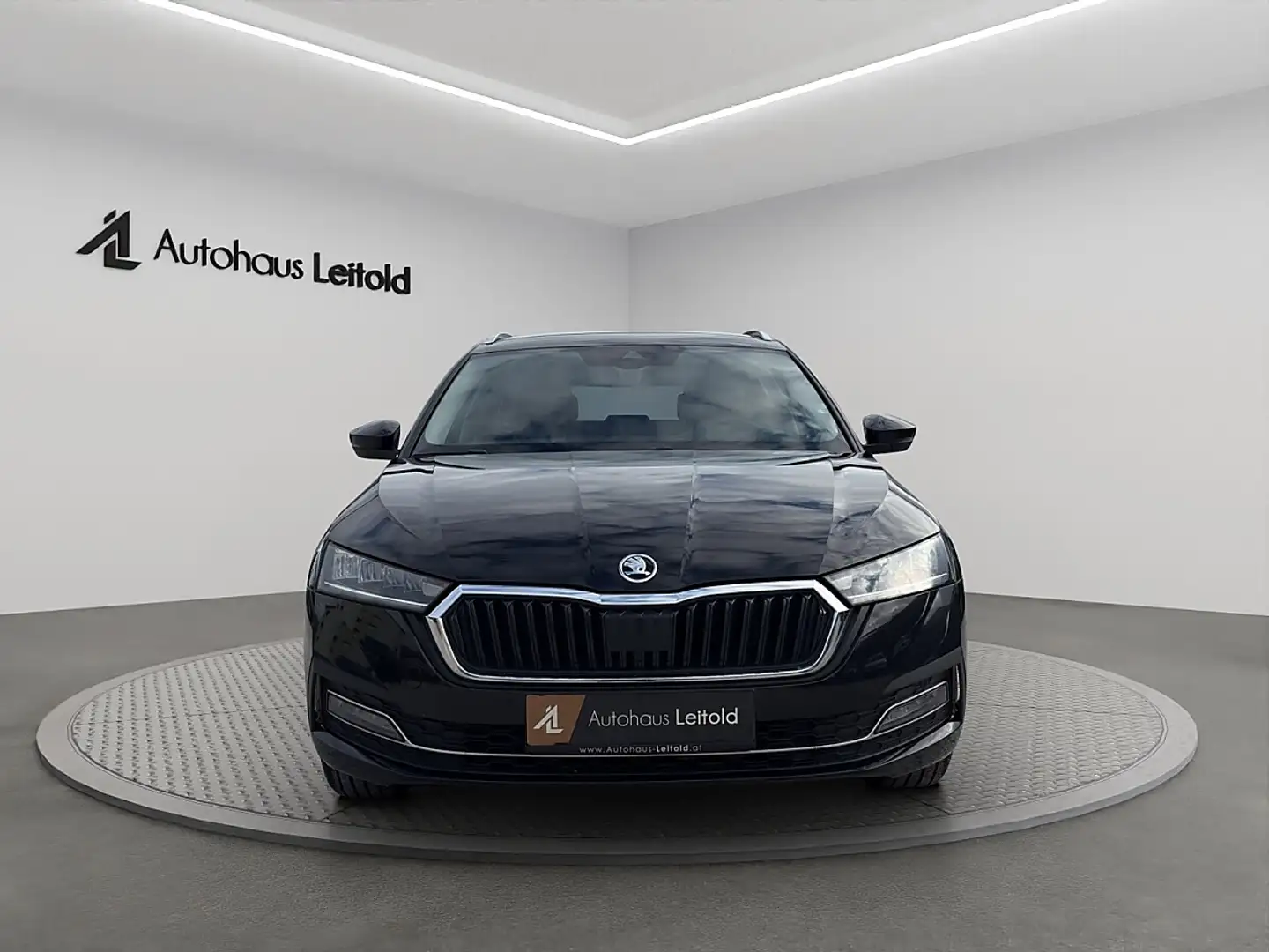 Skoda Octavia Combi 2,0 TDI Style DSG HEADUP LED ACC MEMORY K... Schwarz - 2