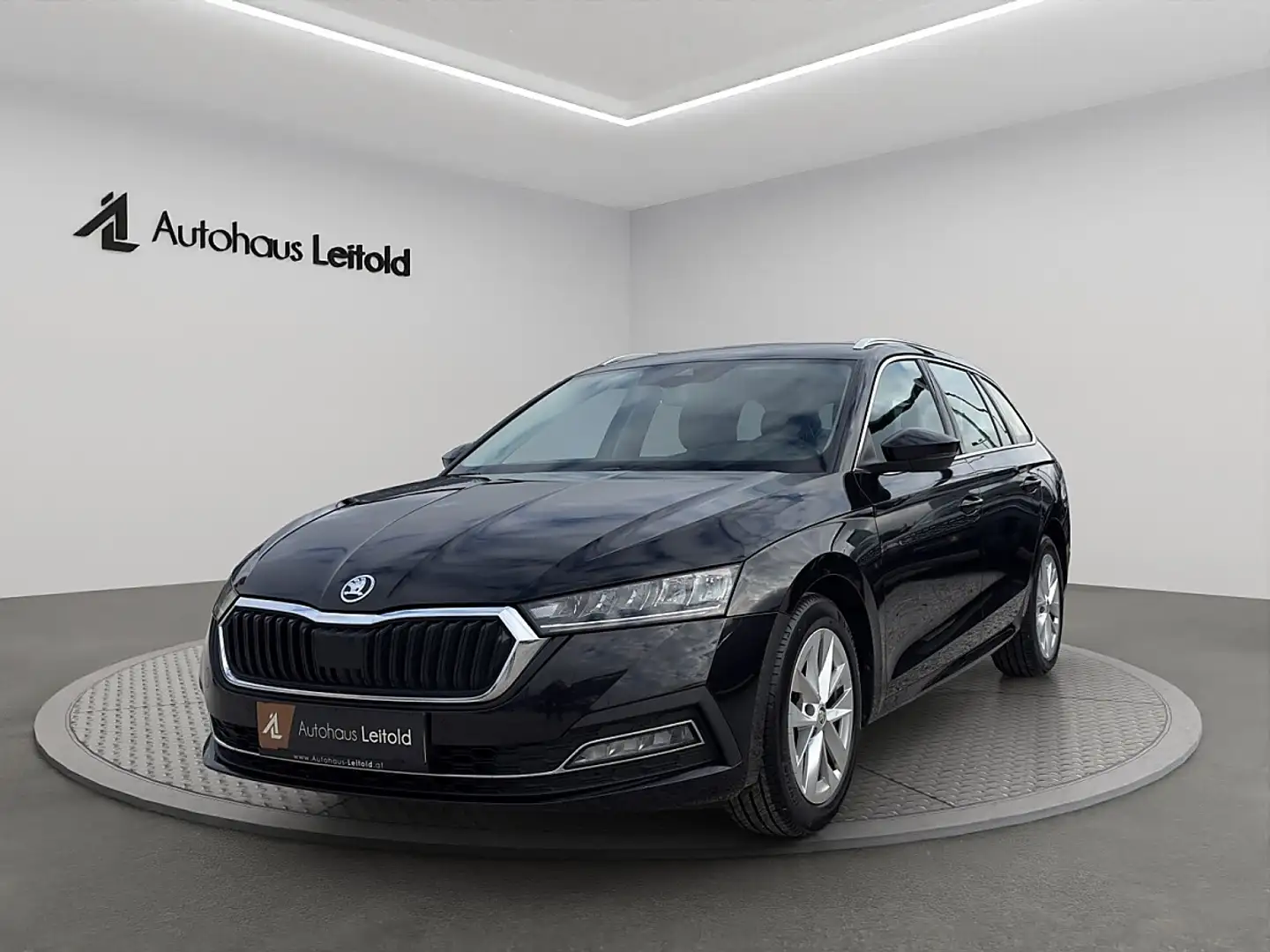 Skoda Octavia Combi 2,0 TDI Style DSG HEADUP LED ACC MEMORY K... Schwarz - 1