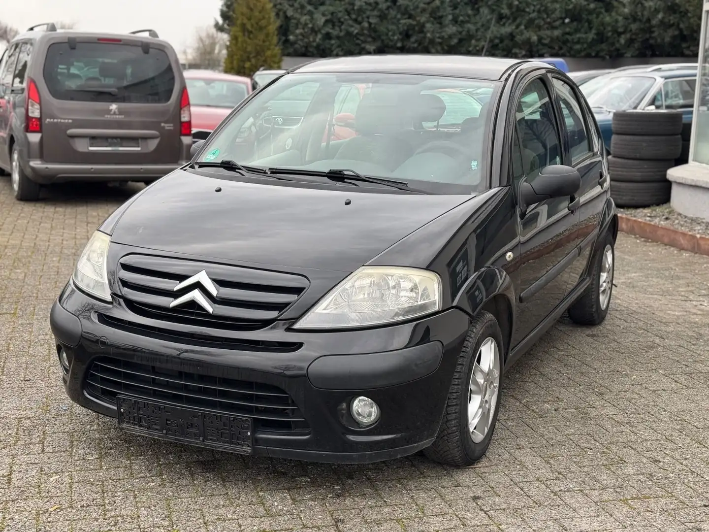 Citroen C3 1.1 Style Schwarz - 2
