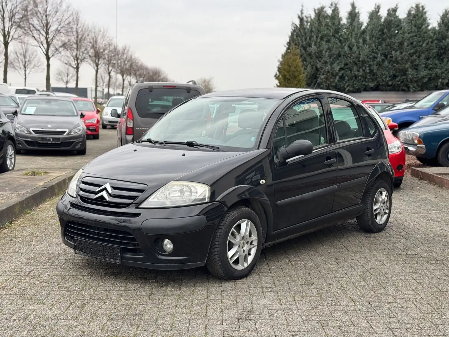 Citroen C3 1.1 Style Schwarz - 1