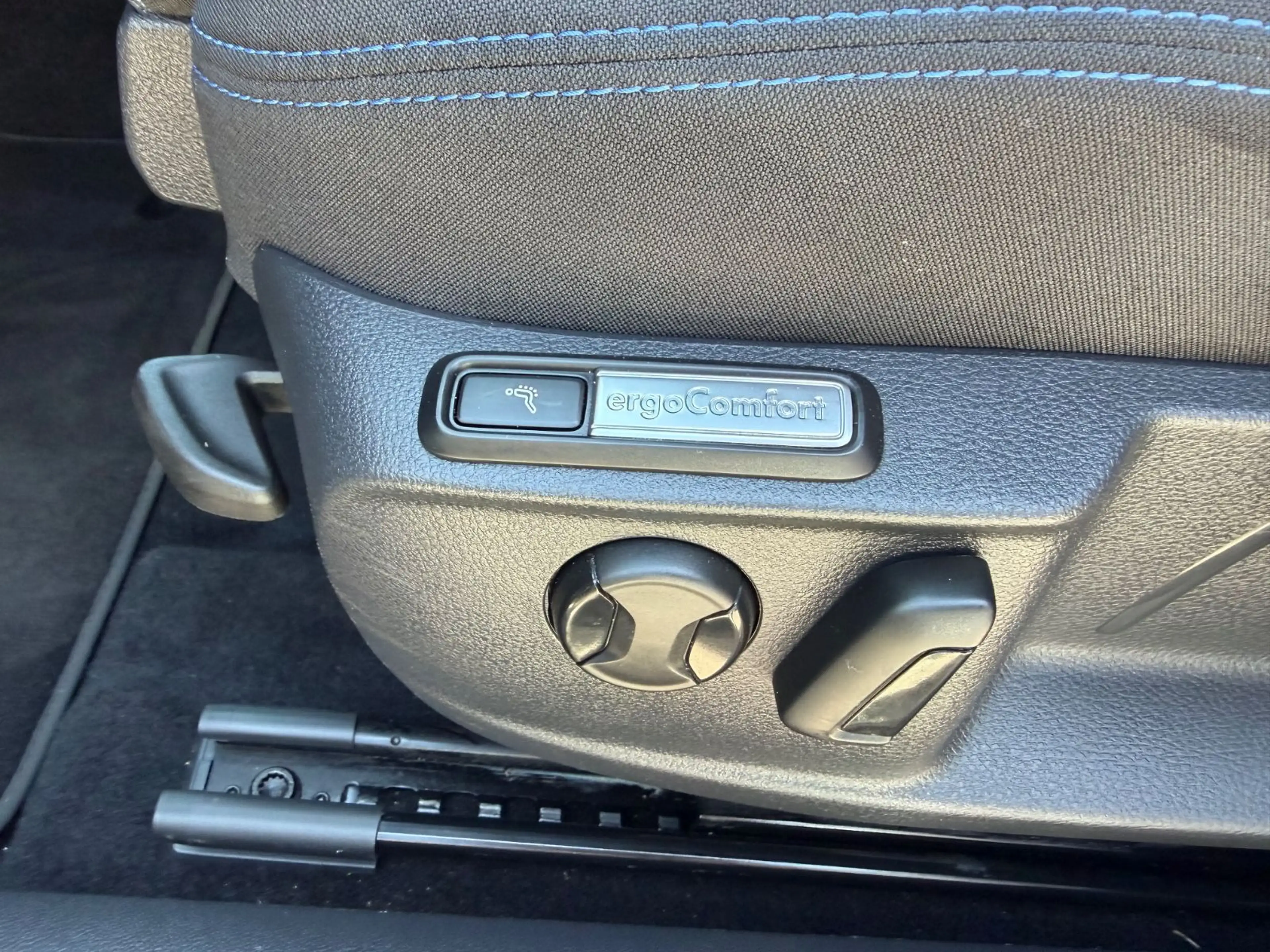 Volkswagen Passat Variant GTE/HYBRID/ACC/SPURH*/SHZ/KEYLESS — photo 12