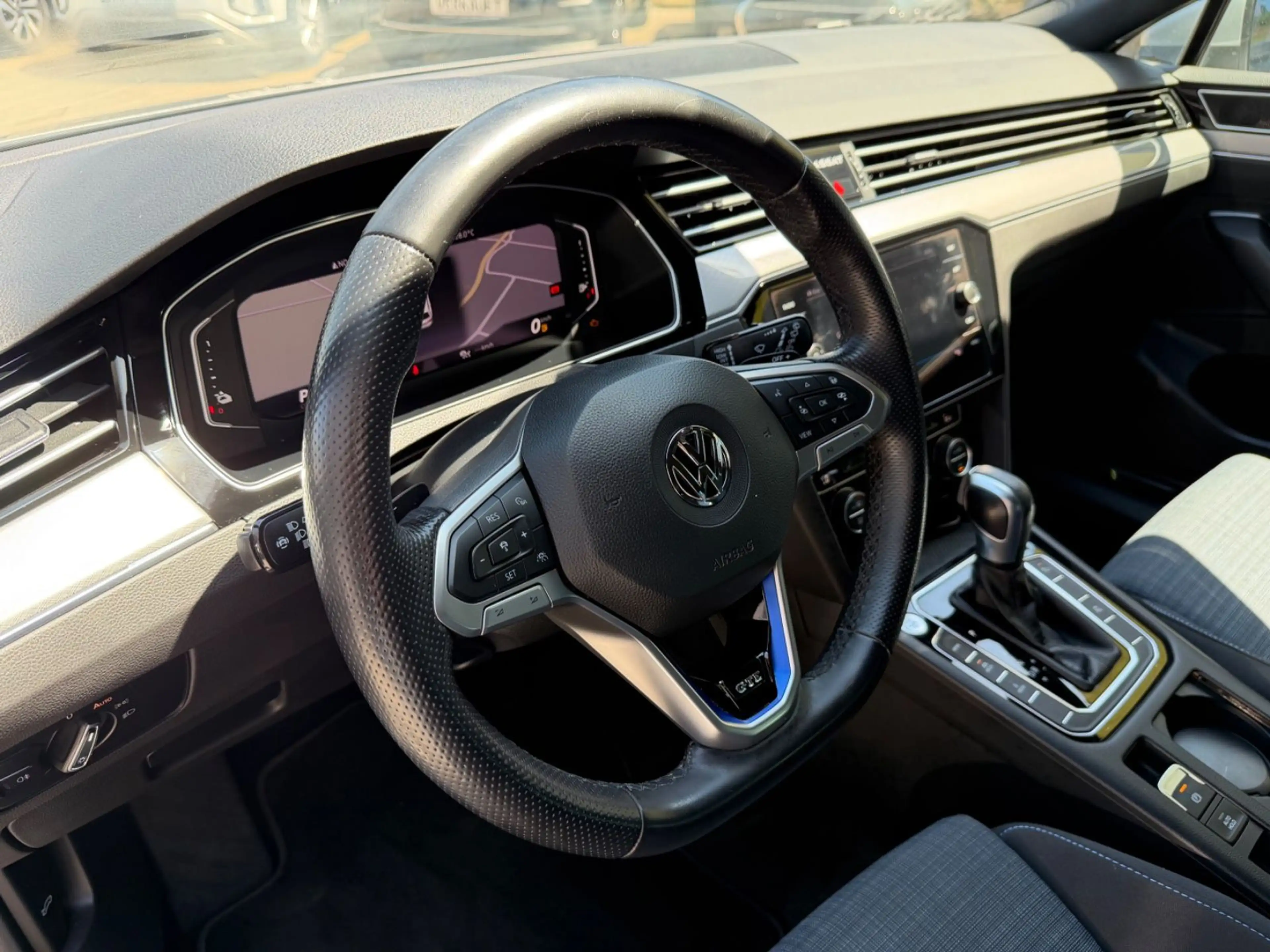 Volkswagen Passat Variant GTE/HYBRID/ACC/SPURH*/SHZ/KEYLESS — photo 14