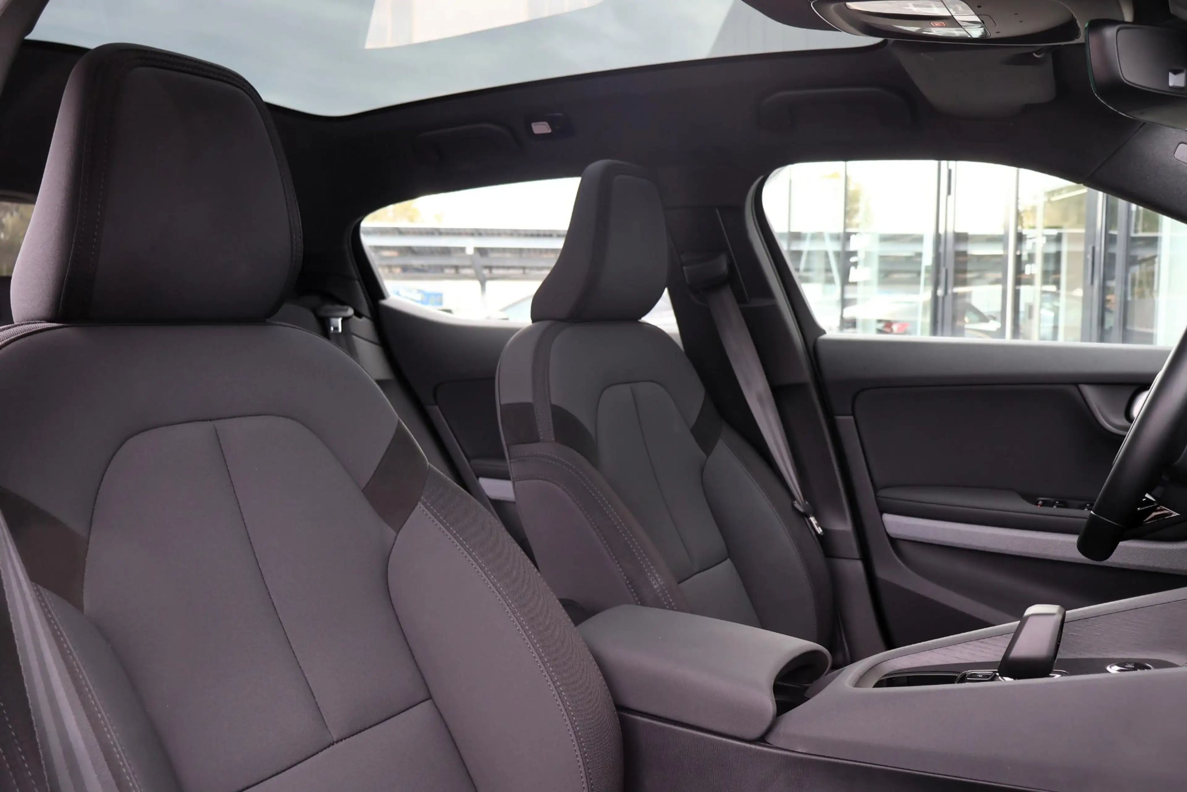 Polestar 2 Long Range Single Motor 78 kWh Panoramisch Dak | W — photo 2