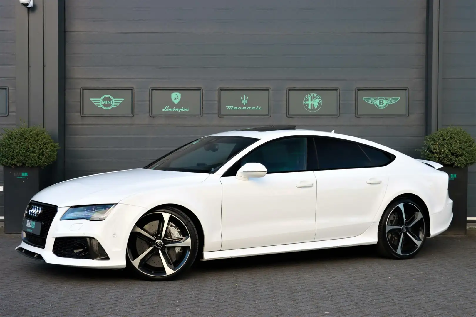 Audi RS7 4.0 TFSI quattro|Dealer|Keramisch|Pano|B&O bijela - 1