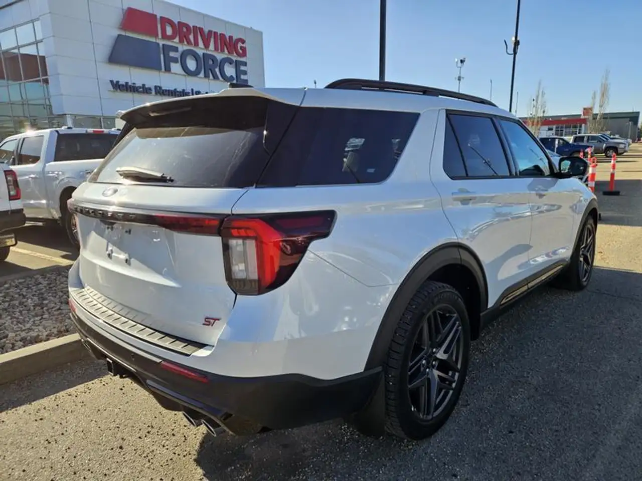 Ford Explorer снимка Ford Explorer