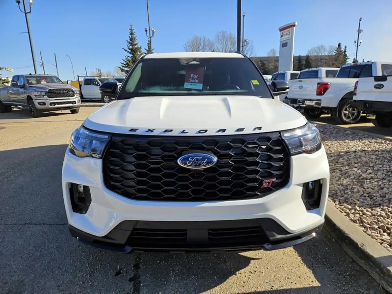Ford Explorer снимка Ford Explorer
