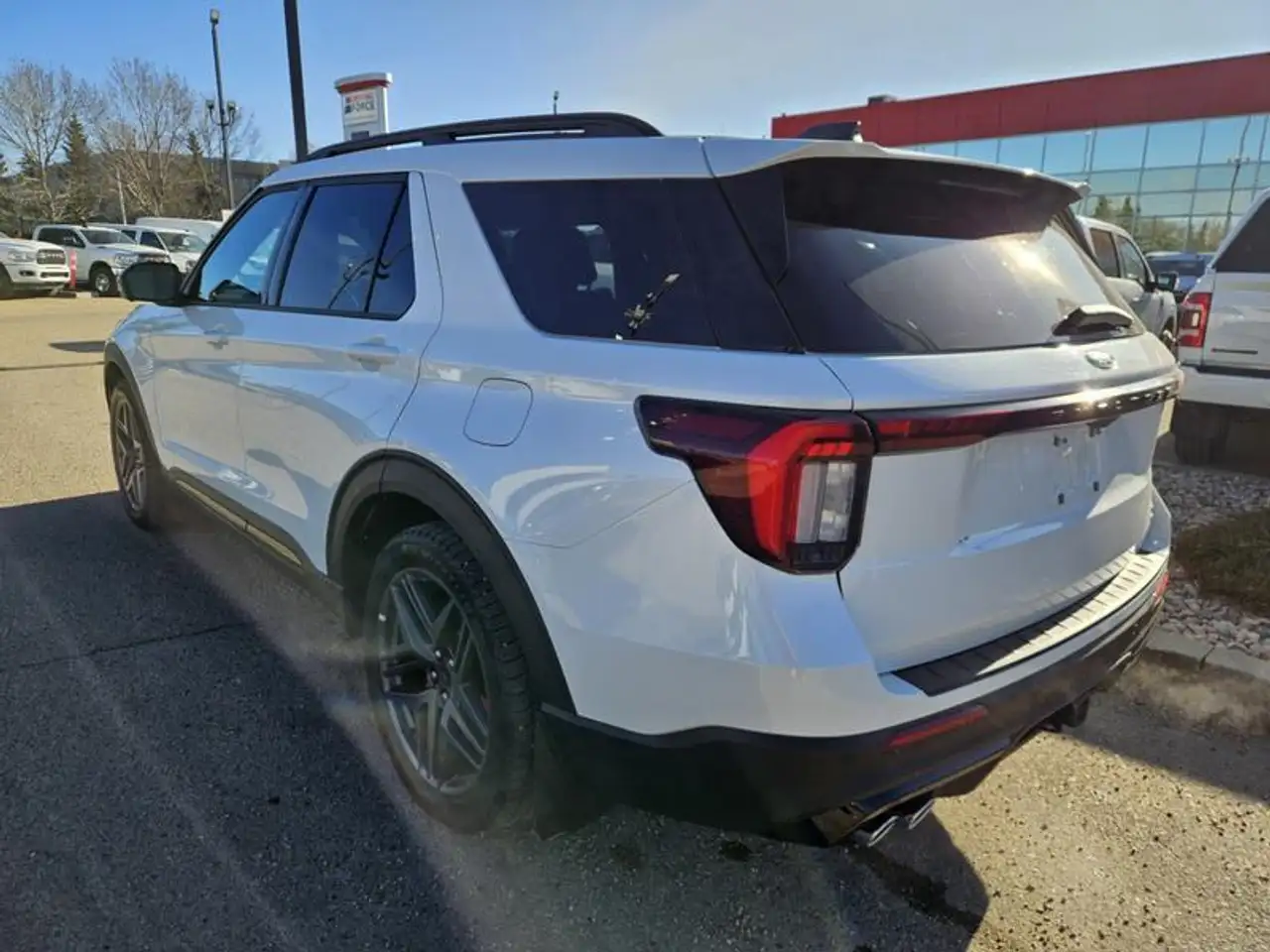Ford Explorer снимка Ford Explorer