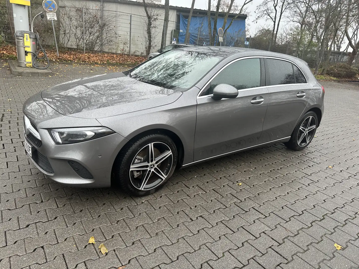 Mercedes-Benz 250 A-250e Progressive  Kompaktlimousinen Grau - 2