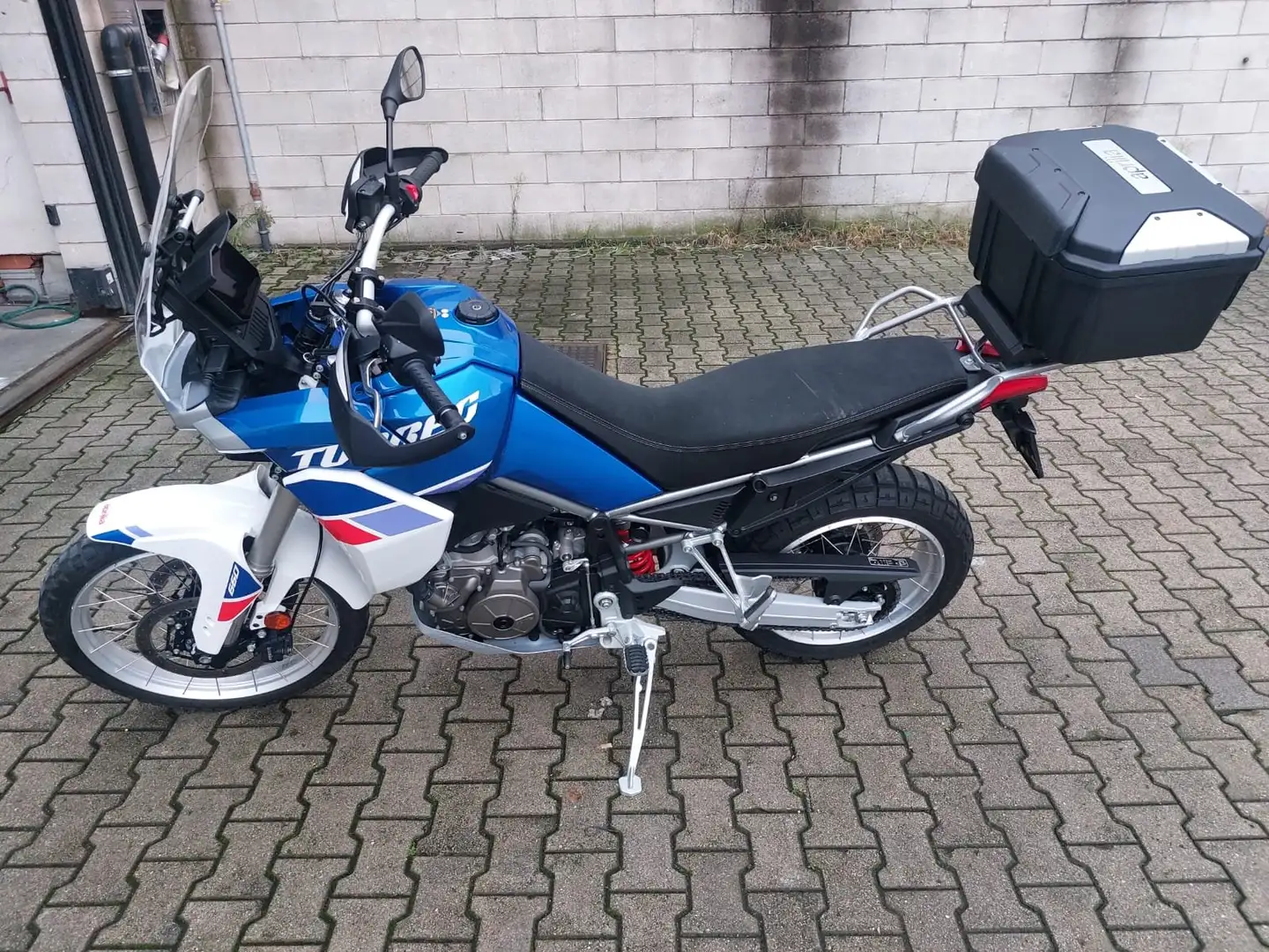 Aprilia Tuareg 660 Kék - 1