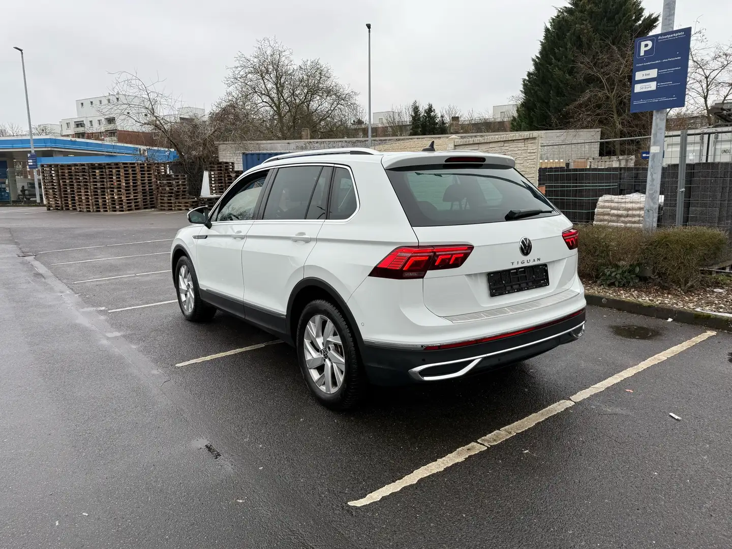 Volkswagen Tiguan 2.0 TDI SCR Weiß - 2