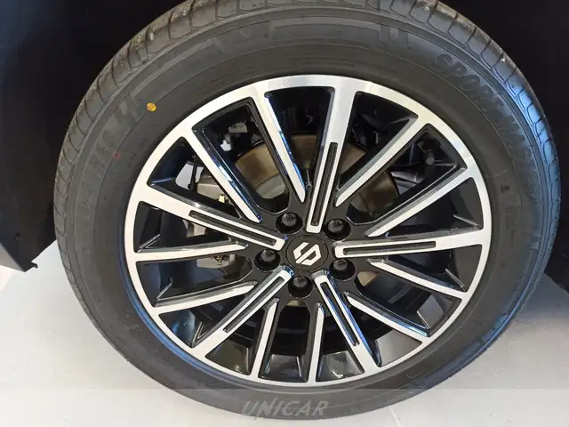 Leapmotor B10 view 5