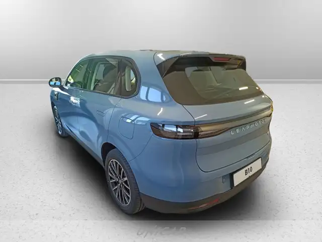 Leapmotor B10 view 3
