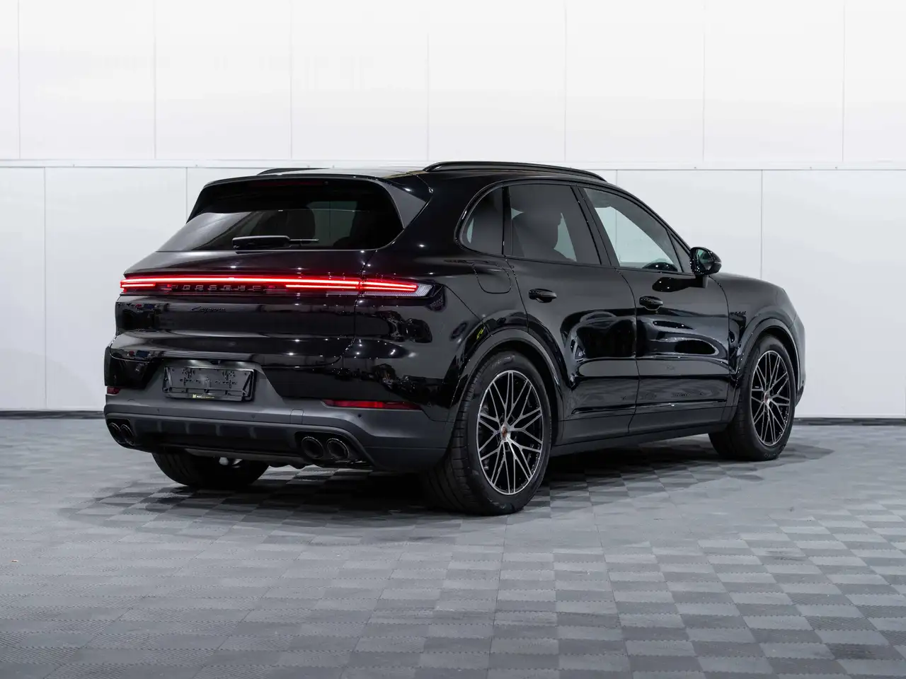 Porsche Cayenne E-Hybrid 3.0 Turbo V6 (346 kW), миниатюра 6