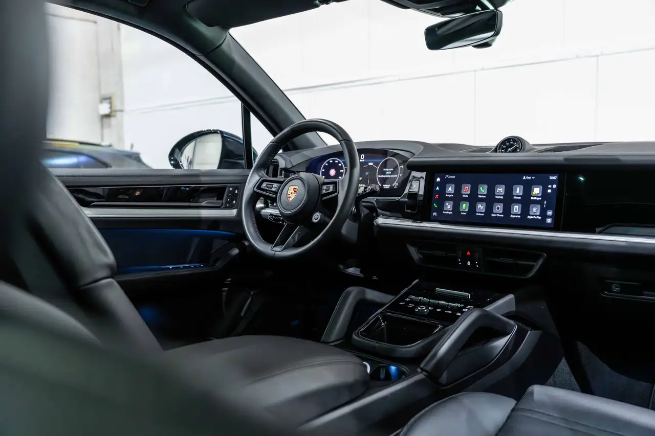 Porsche Cayenne E-Hybrid 3.0 Turbo V6 (346 kW), миниатюра 15