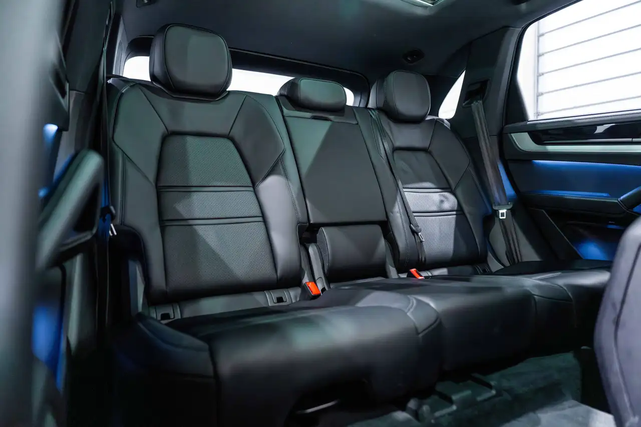Porsche Cayenne E-Hybrid 3.0 Turbo V6 (346 kW), миниатюра 23