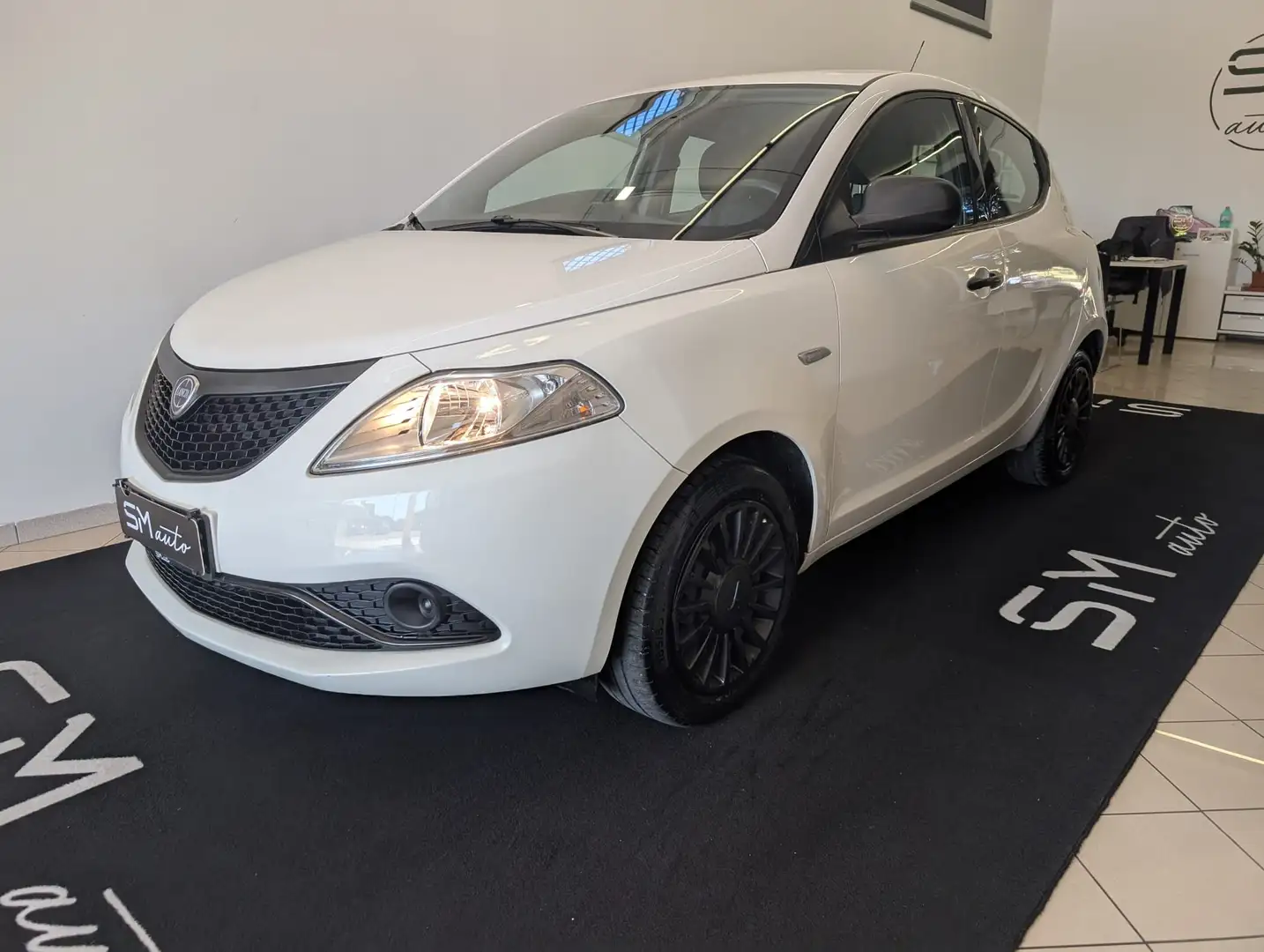 Lancia Ypsilon Ypsilon 1.2 Gold ecochic Gpl 69cv my19 Bianco - 1