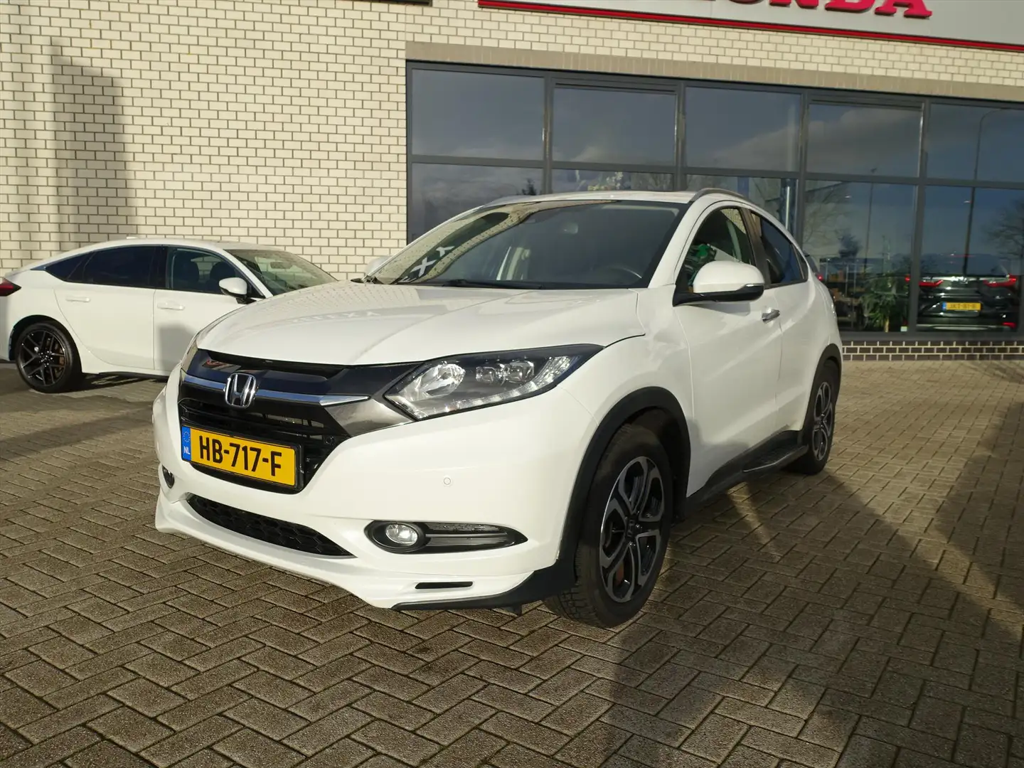 Honda HR-V 1.5 i-VTEC 130pk CVT Executive Blanc - 2