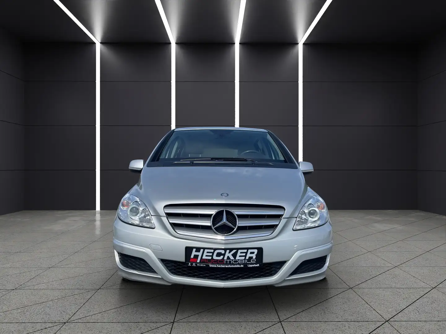 Mercedes-Benz B 180 *Automatik*Navi* Argent - 2