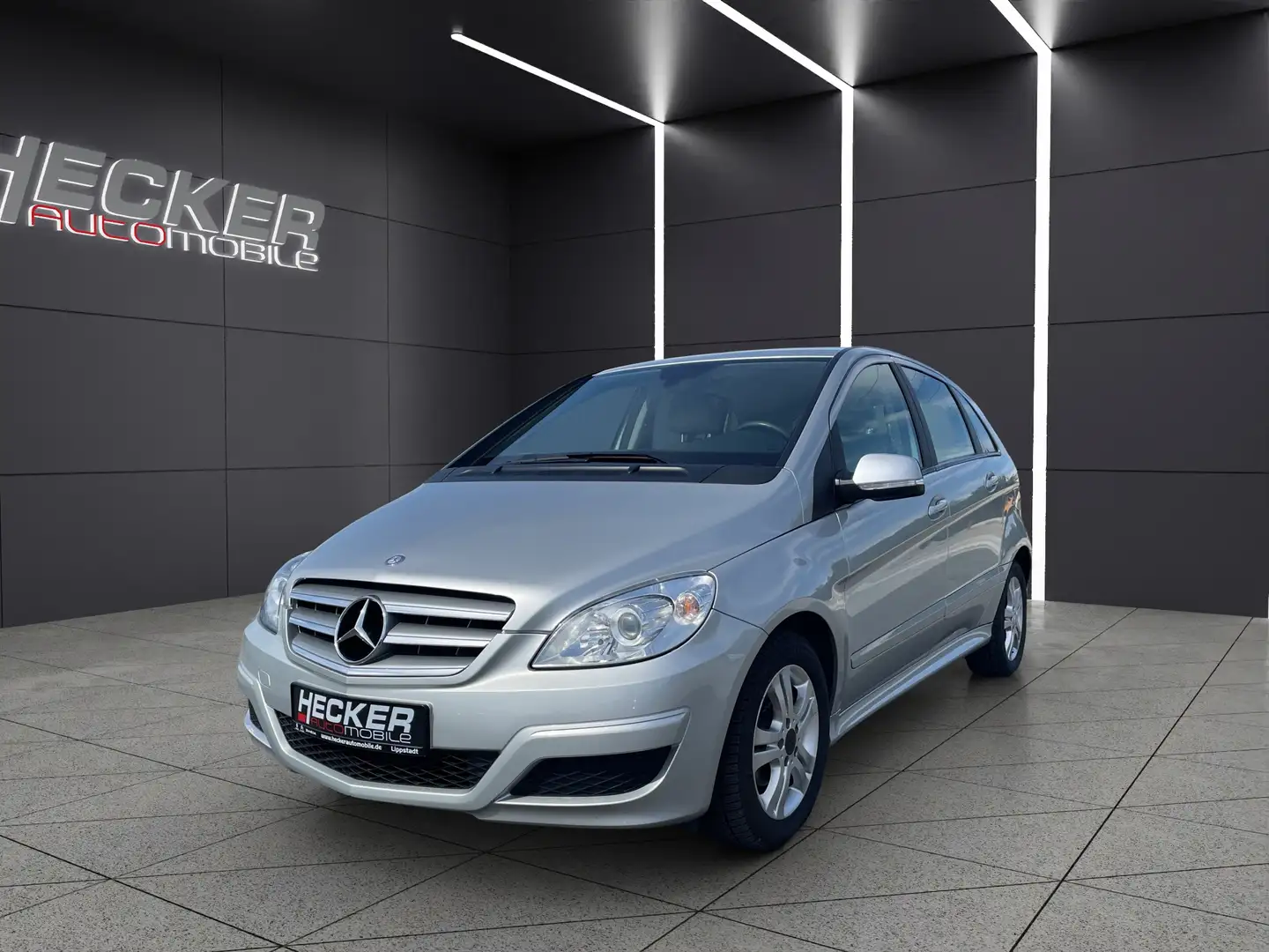 Mercedes-Benz B 180 *Automatik*Navi* Argent - 1