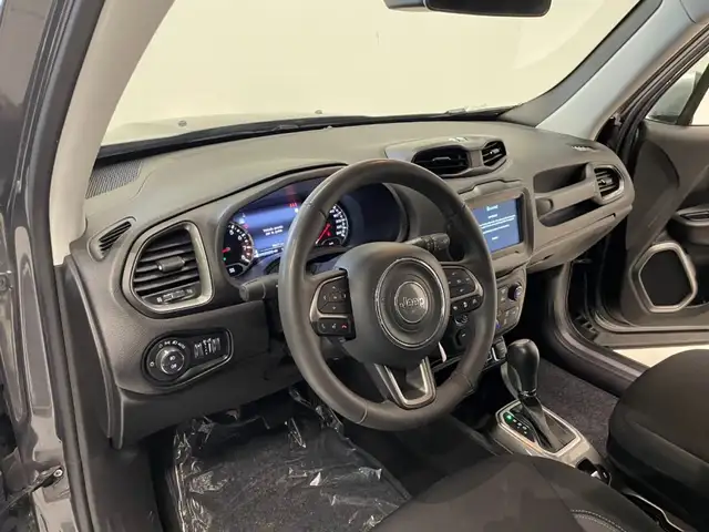 Jeep Renegade view 15