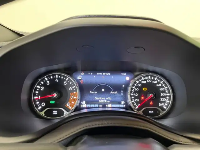 Jeep Renegade view 5