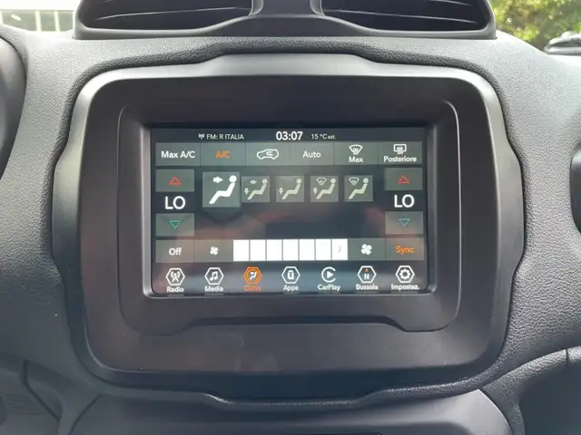 Jeep Renegade view 8