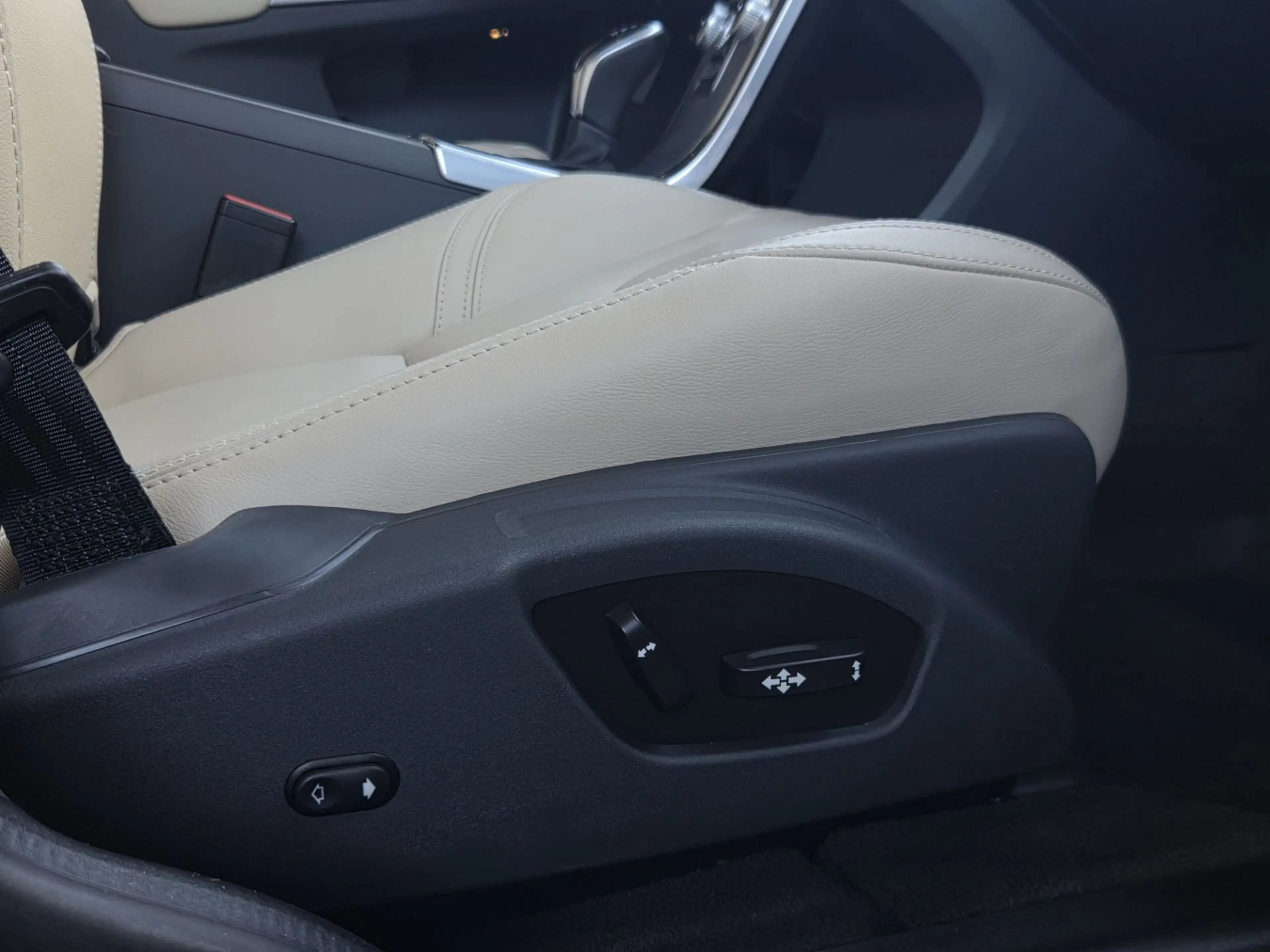 Volvo XC60 2.0 T5 Geartronic Summum | Trekhaak | Harman/Kardo — photo 19