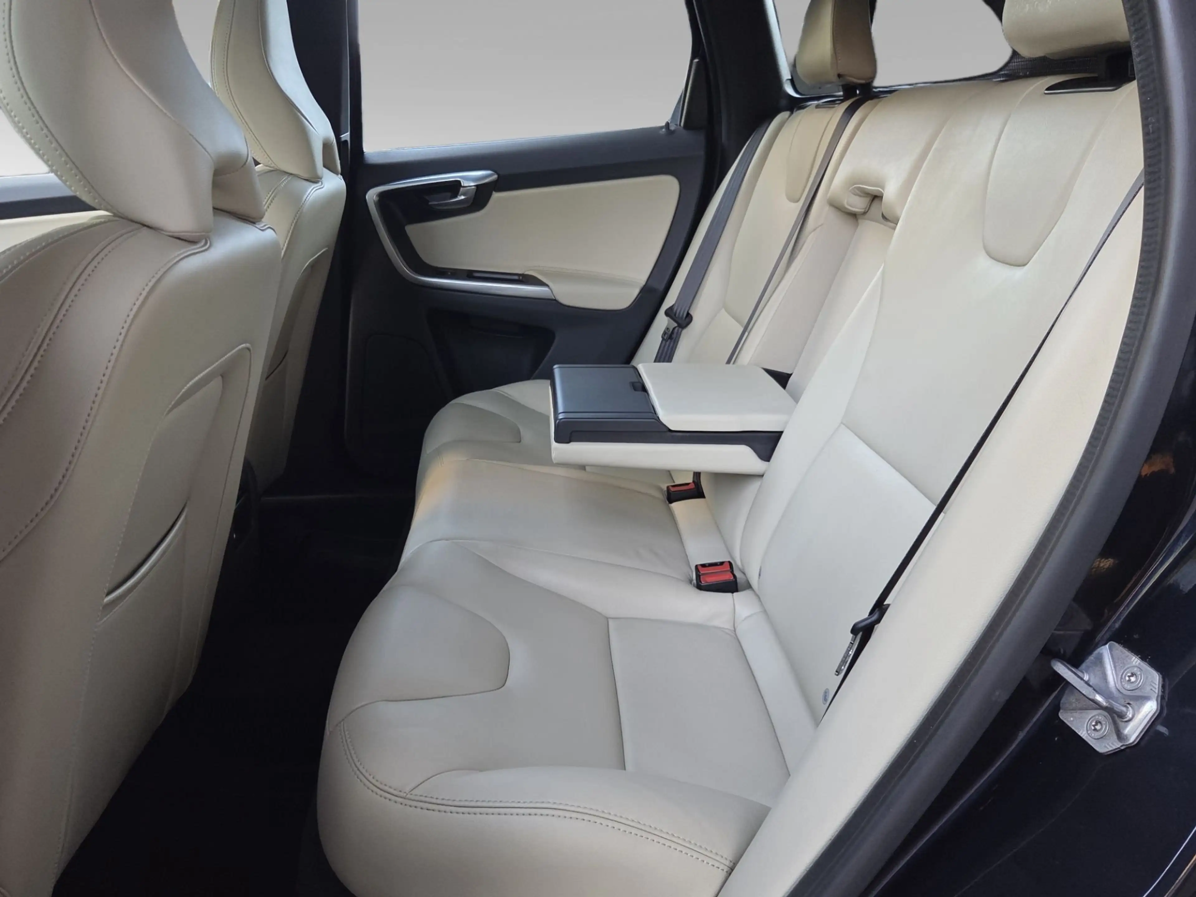 Volvo XC60 2.0 T5 Geartronic Summum | Trekhaak | Harman/Kardo — photo 6