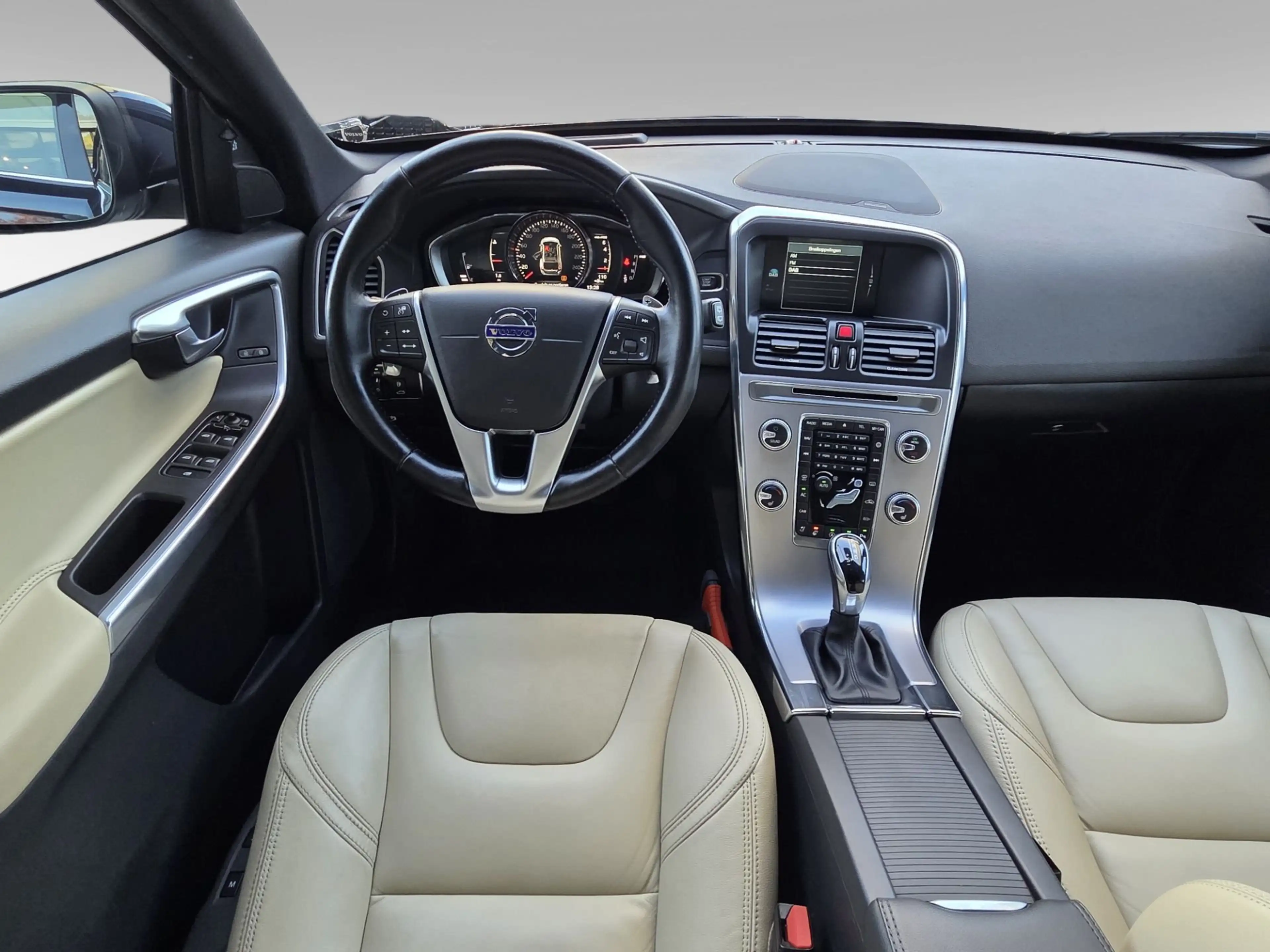 Volvo XC60 2.0 T5 Geartronic Summum | Trekhaak | Harman/Kardo — photo 9