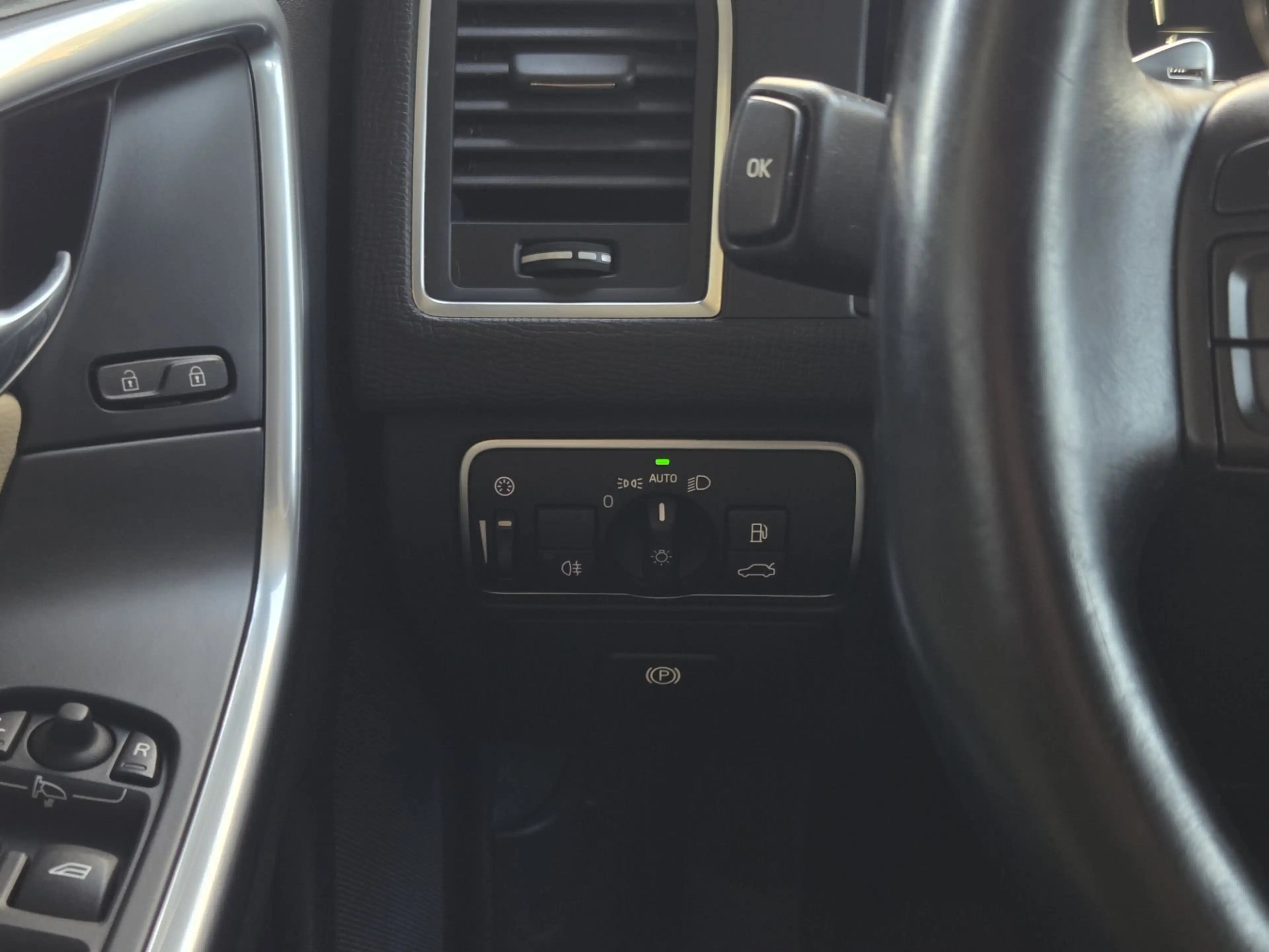 Volvo XC60 2.0 T5 Geartronic Summum | Trekhaak | Harman/Kardo — photo 12