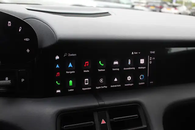 Porsche Taycan view 22