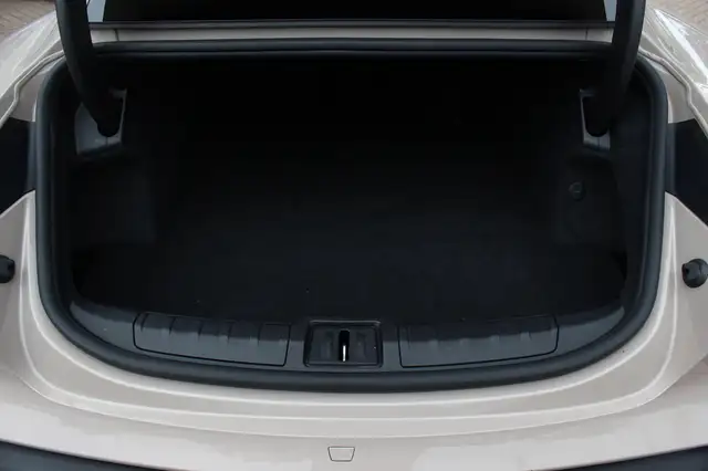 Porsche Taycan view 17