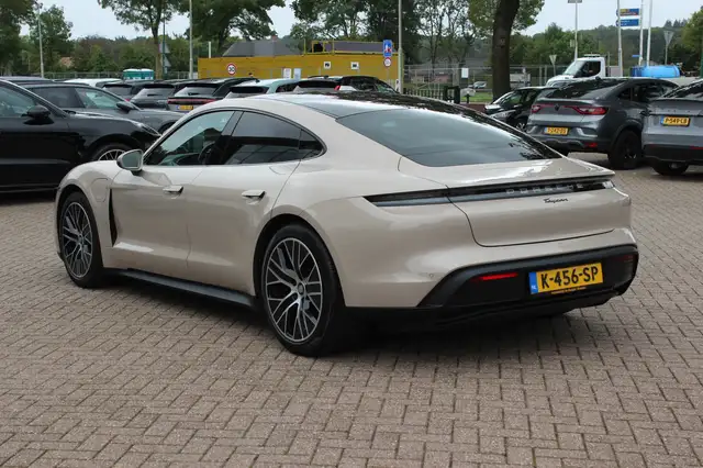Porsche Taycan view 4