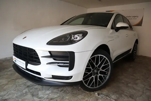Porsche Macan 2.0 + Leder/ Panorama/ BOSE/ LED/ Navi/ Alu 21Zoll