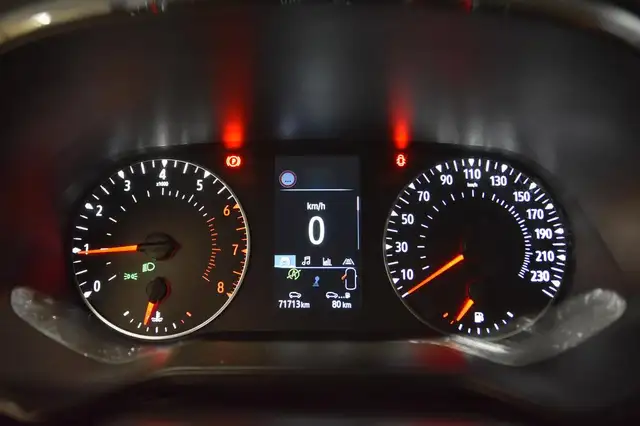 Renault Clio view 8