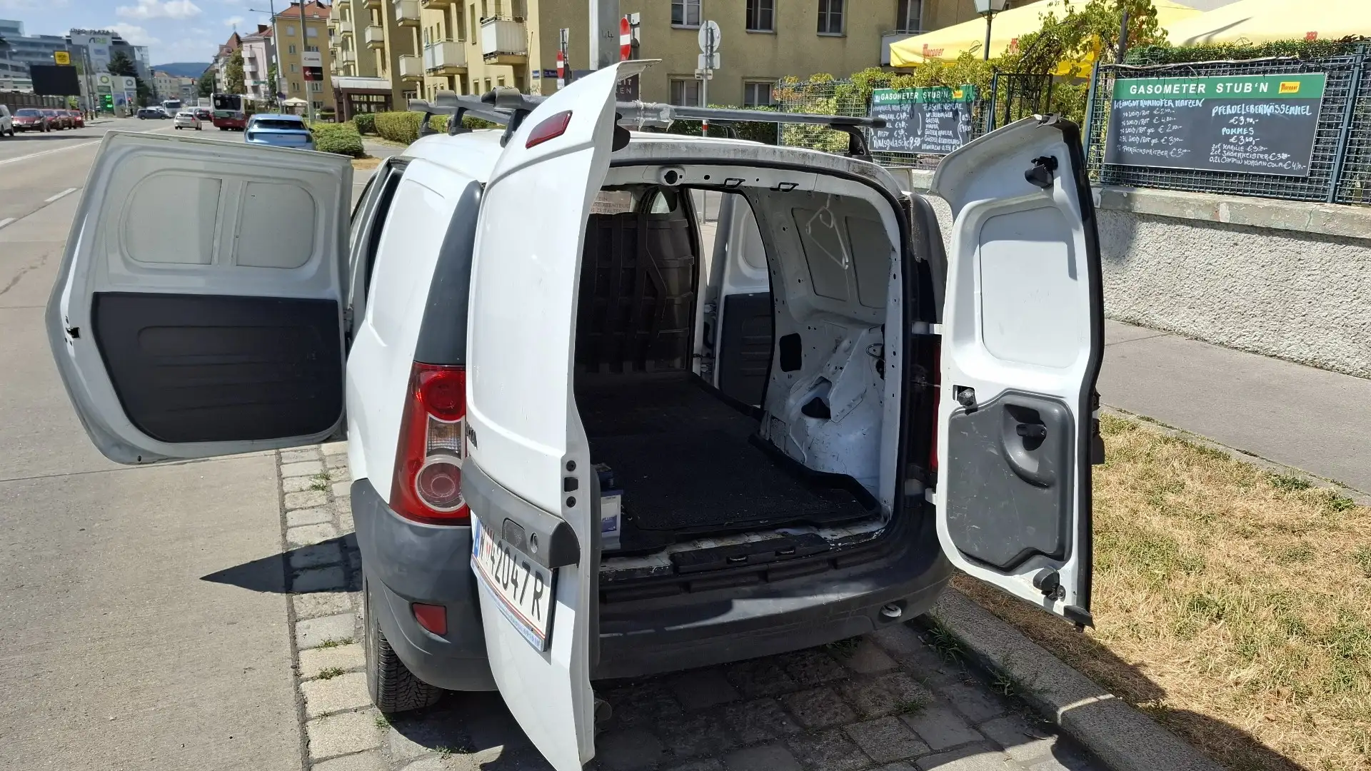 Dacia Logan MCV Laureate 1,6 MPI - 1