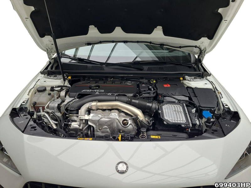Mercedes-Benz CLA 35 AMG 4M Coupé Night Pano 19" Multibeam — photo 7