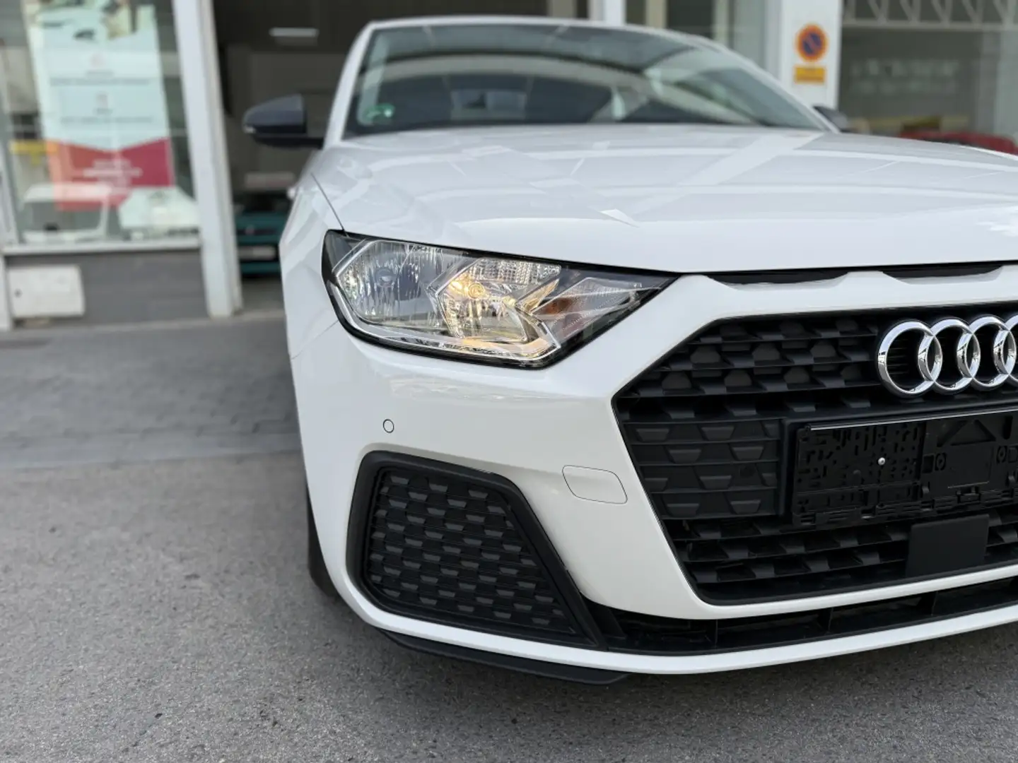 Audi A1 Sportback 25 TFSI Adrenalin Blanco - 1