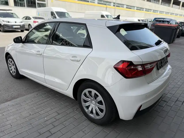 Audi A1 view 6