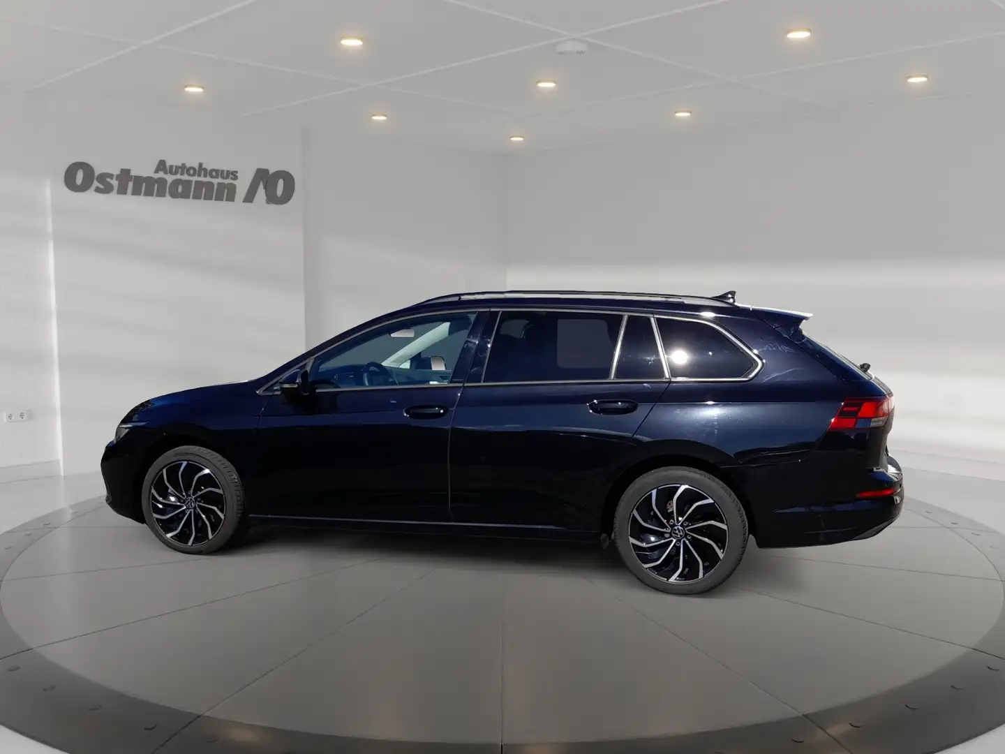 Volkswagen Golf Variant Golf VIII Variant 2.0 TDI Life Navi RFK Massage Schwarz - 2