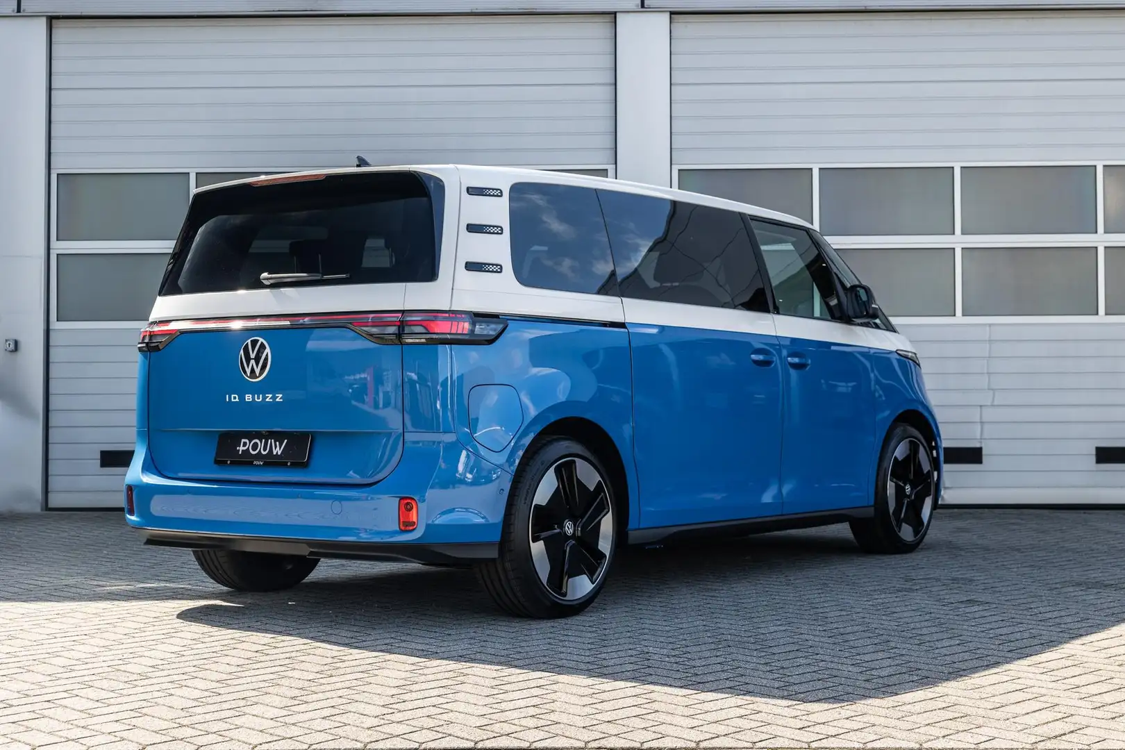 Volkswagen ID. Buzz 286pk Pro Bulli Elektromotor | LMV 21'' | Trekhaak Wit - 2