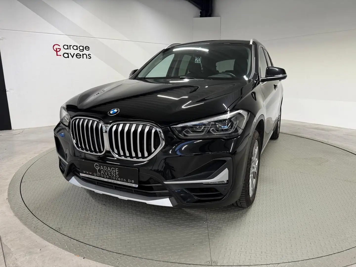 BMW X1 X1 sDrive18i xLine trekhaak leder Noir - 1