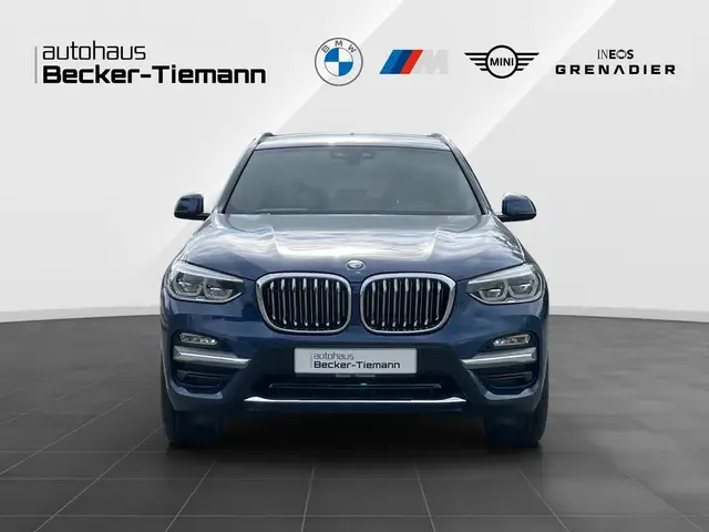 BMW X3 view 2