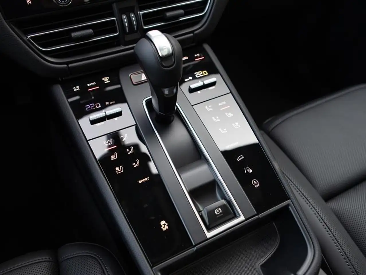 Porsche Macan снимка Porsche Macan