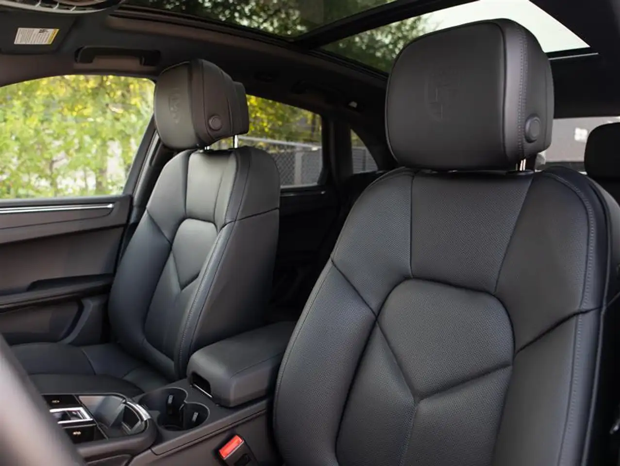 Porsche Macan снимка Porsche Macan
