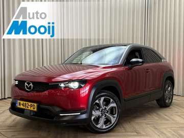 e-SkyActiv 145 First Edition 36 kWh / Navigatie /