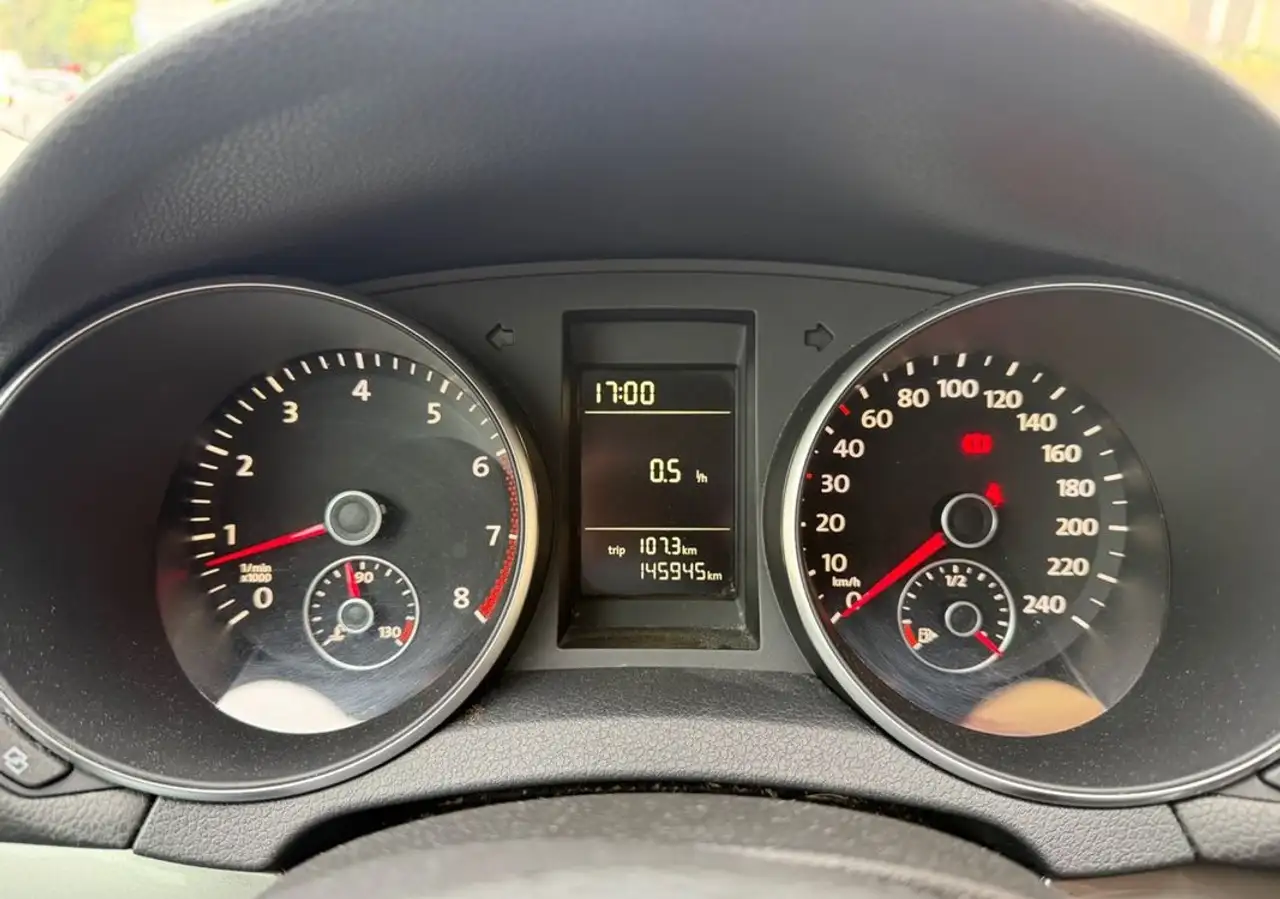 Volkswagen Golf Standard Model — photo 16