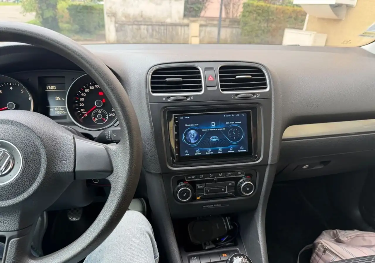 Volkswagen Golf Standard Model — photo 17