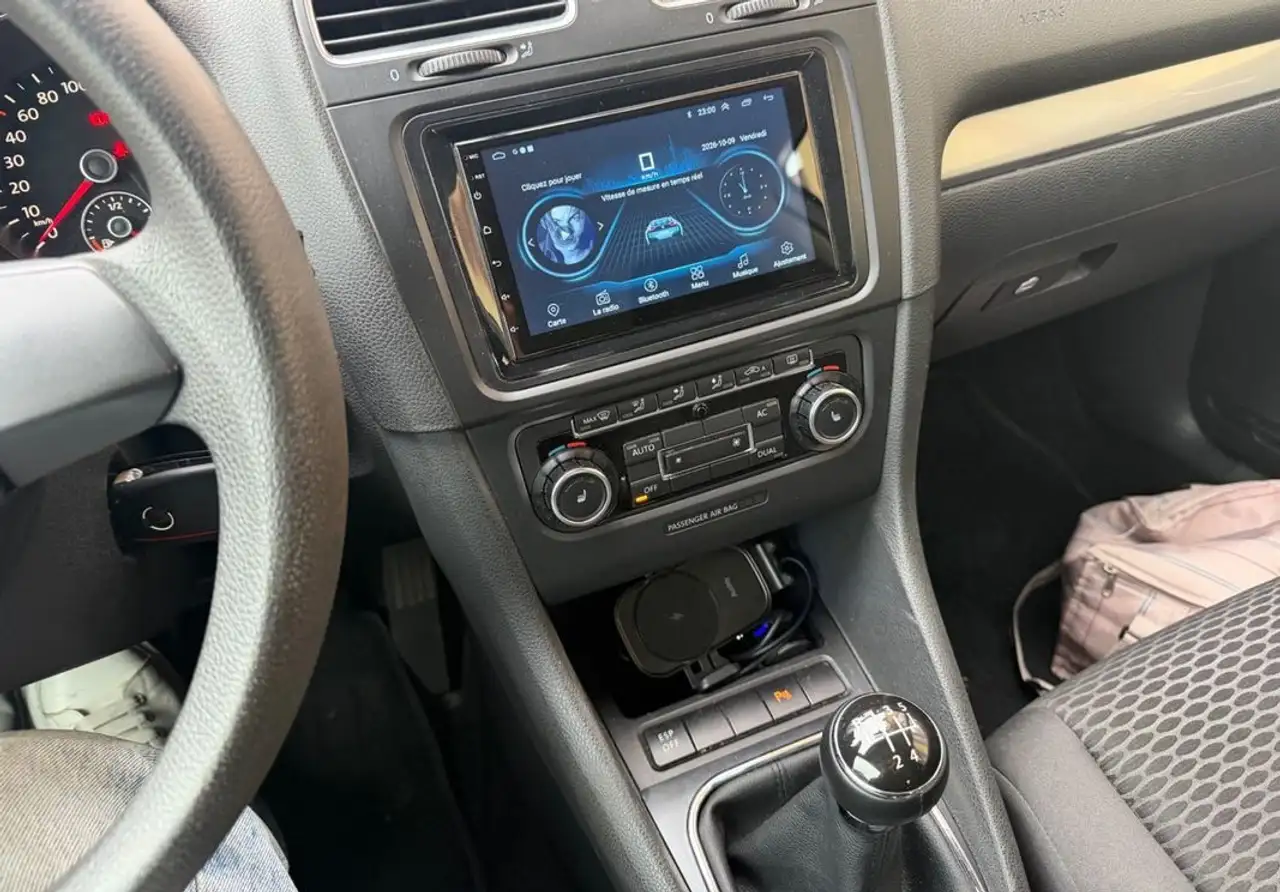 Volkswagen Golf Standard Model — photo 21